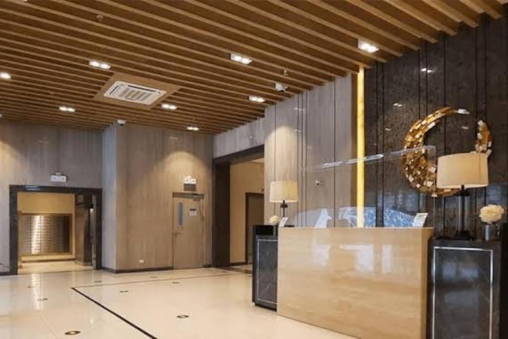 Luxestaysmnl Coastal Chic Netflx 380Mbps Pool Bgc Манила Экстерьер фото