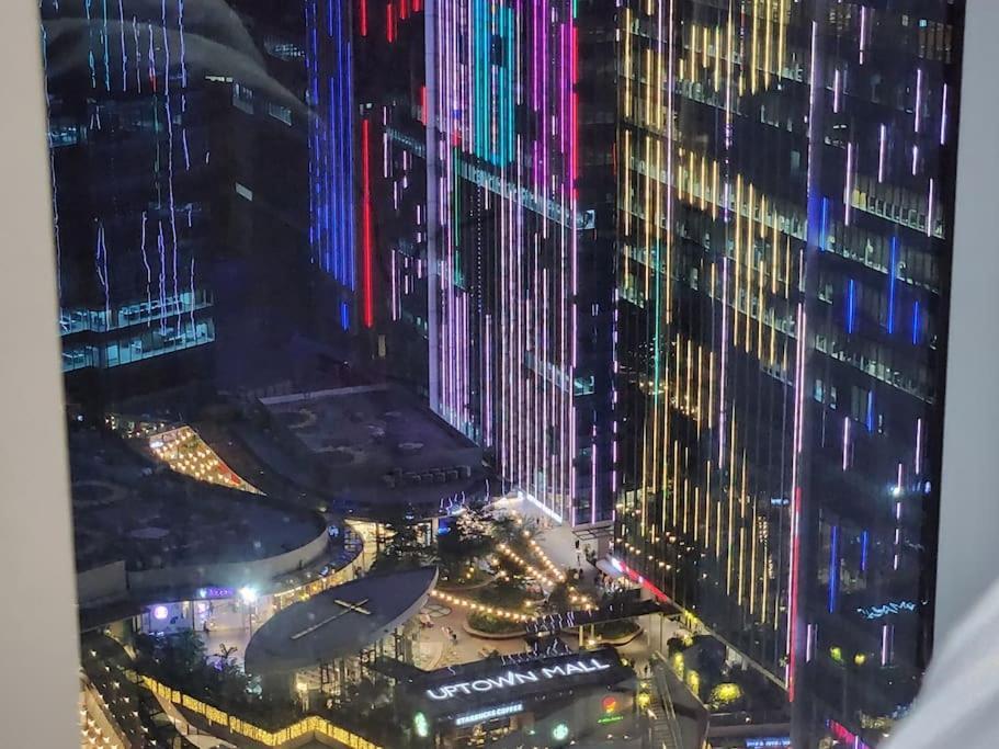 Luxestaysmnl Coastal Chic Netflx 380Mbps Pool Bgc Манила Экстерьер фото